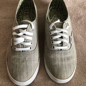 Women’s Vans Authentic Lo Pro Sneakers